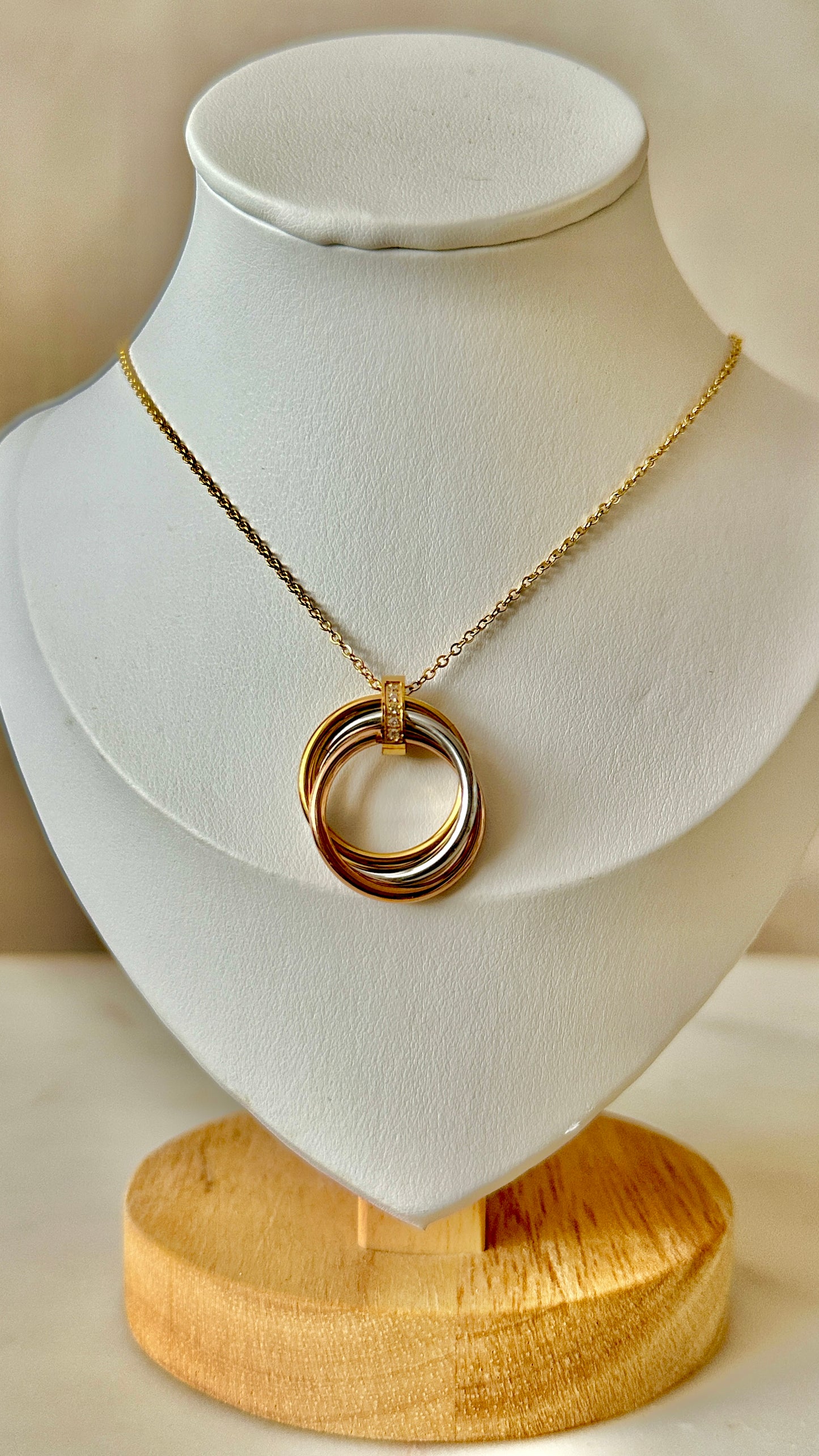 Three tones clove necklace
