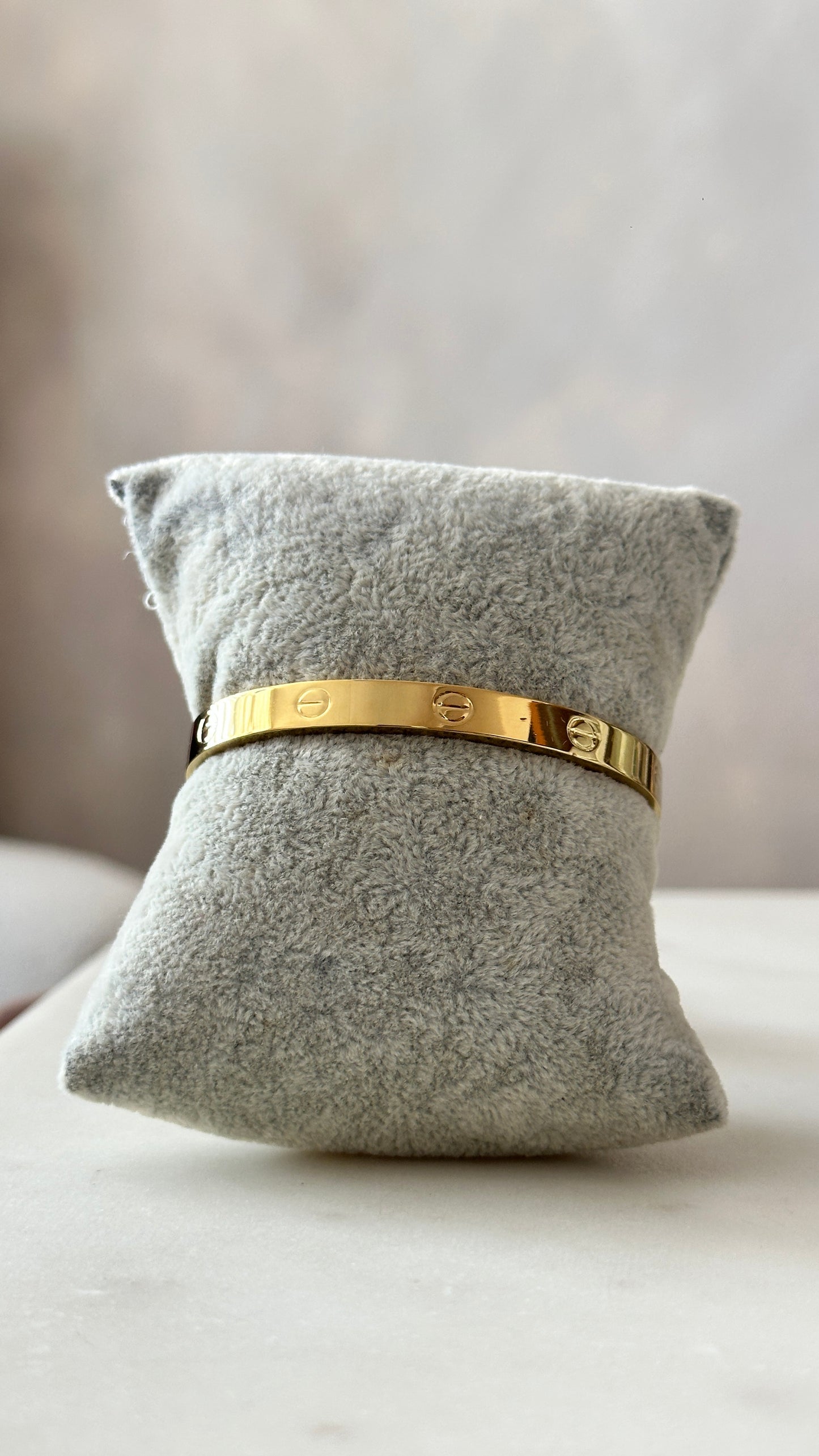 Golden Bracelet (No 🪛 )