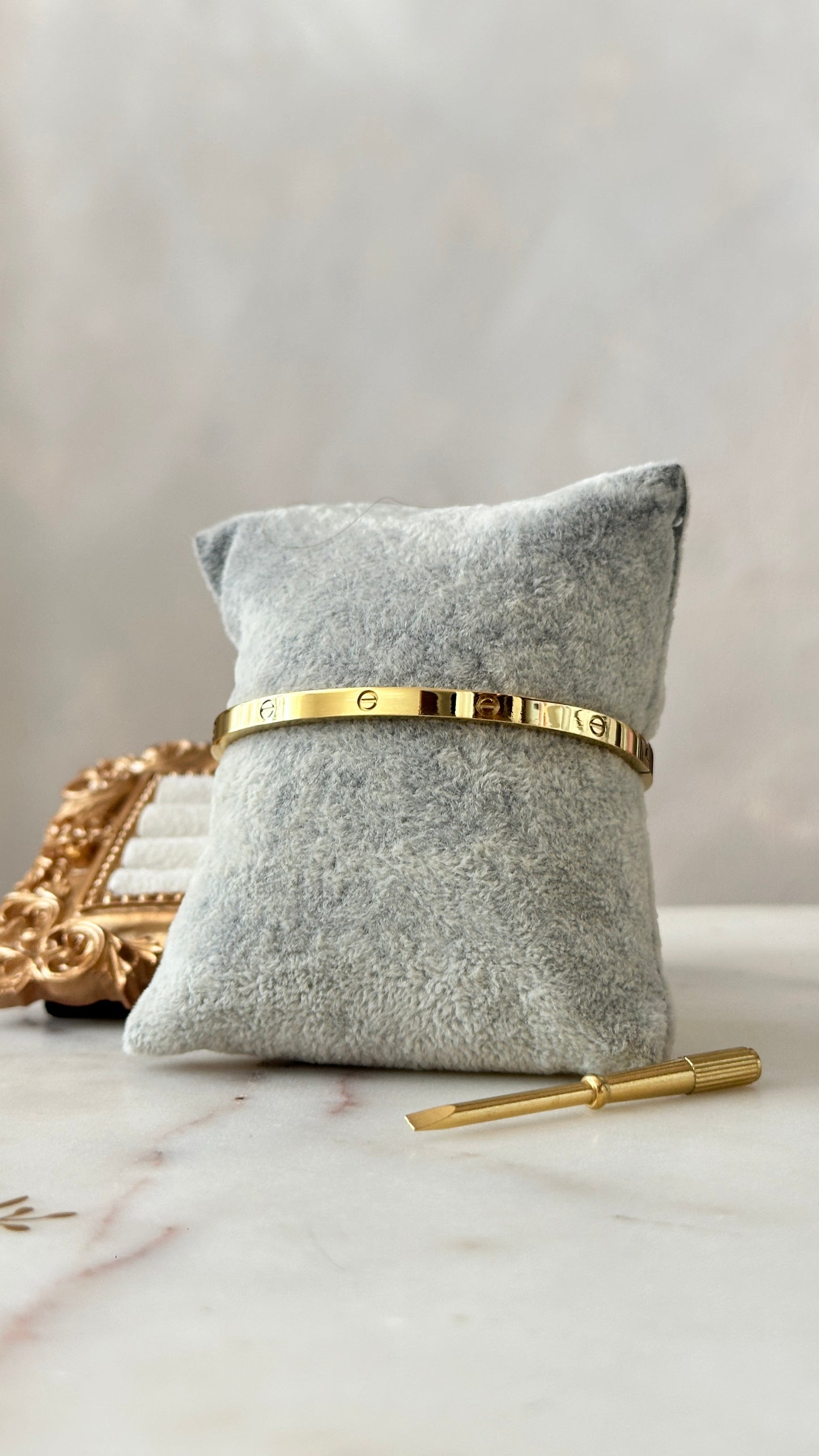 Gold Slim Bracelet