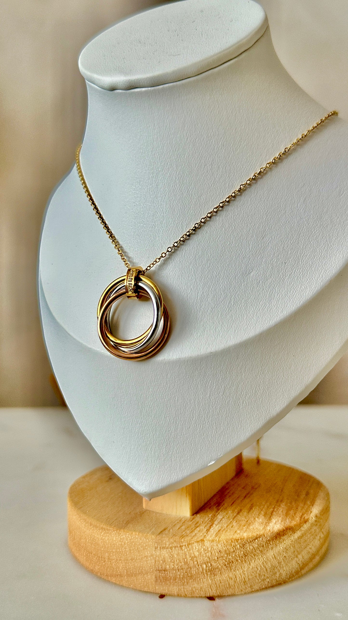 Three tones clove necklace